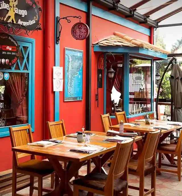 Área externa do Restaurante Libertango em Campos do Jordão