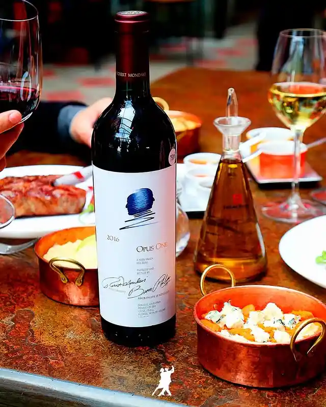 Harmonização de vinhos no Restaurante Libertango Campos do Jordão